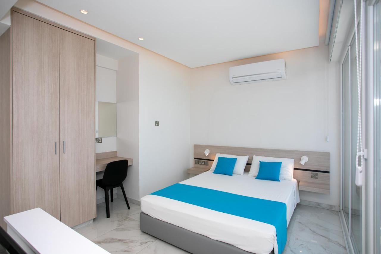 Les Palmiers Sunorama Beach Apartments Lárnaca Exterior foto