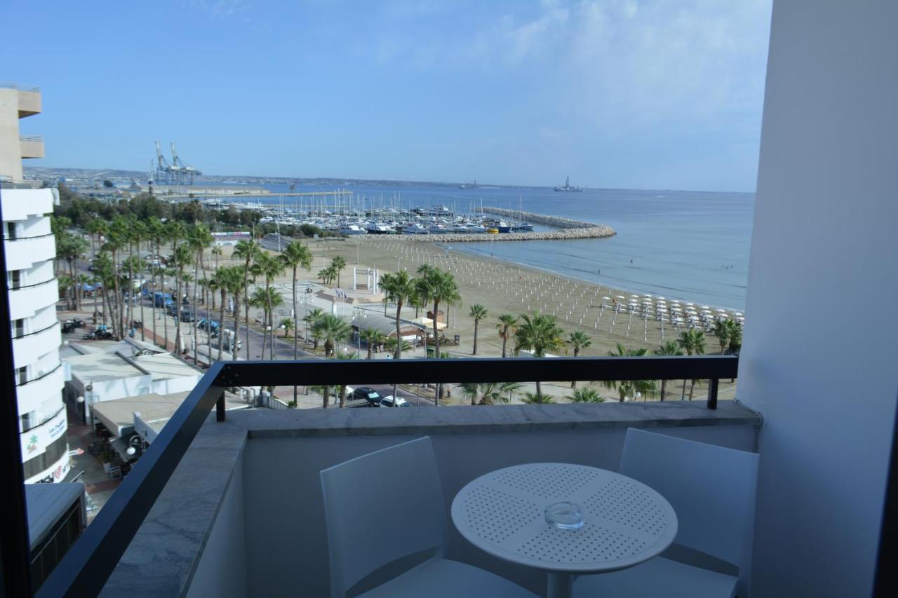Les Palmiers Sunorama Beach Apartments Lárnaca Exterior foto